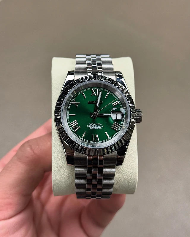 Hulk Roman Numeral Dua